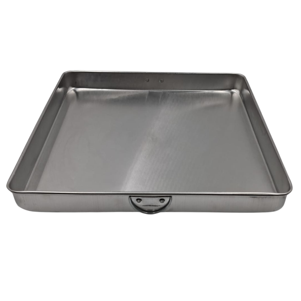 CHAROLA CUADRADA CON ASAS ALUMINIO PARA PASTEL 12" MEDIDAS 30 CM X 30 CM X 3.2 CM