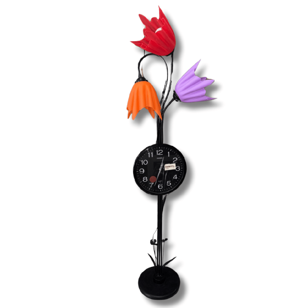 LAMPARA DE PISO CON 3 TULIPANES Y RELOJ 110 V,160 CM DE ACRILICO.